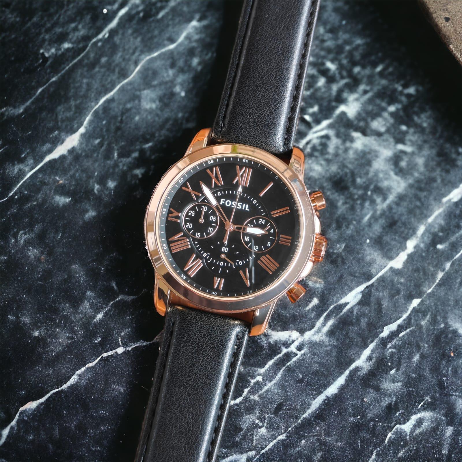 WG Fossiil Chronograph Leather Watch